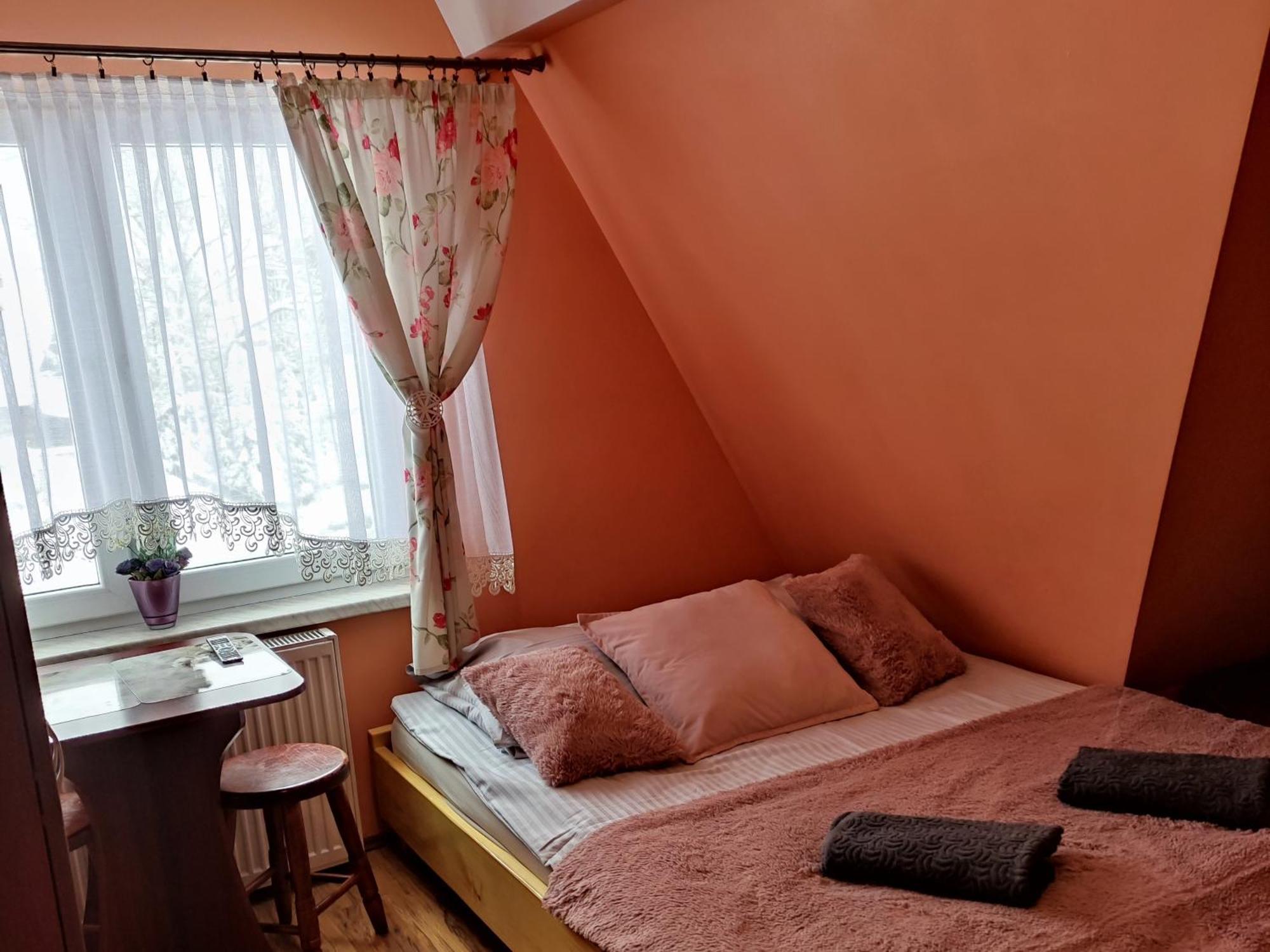 Pokoje I Apartamenty Regionalny Styl Ul Krole 1A Закопане Номер фото