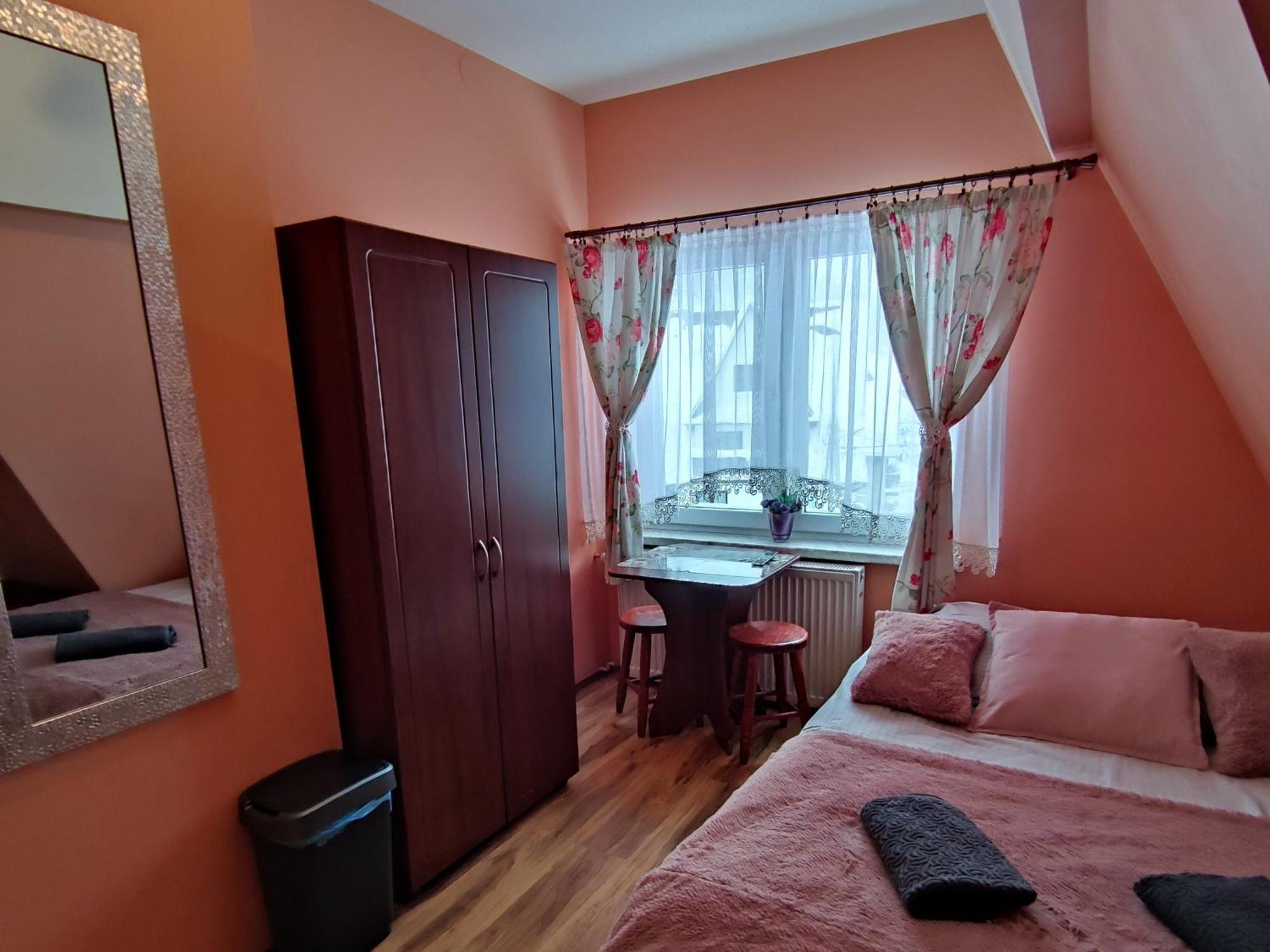 Pokoje I Apartamenty Regionalny Styl Ul Krole 1A Закопане Номер фото
